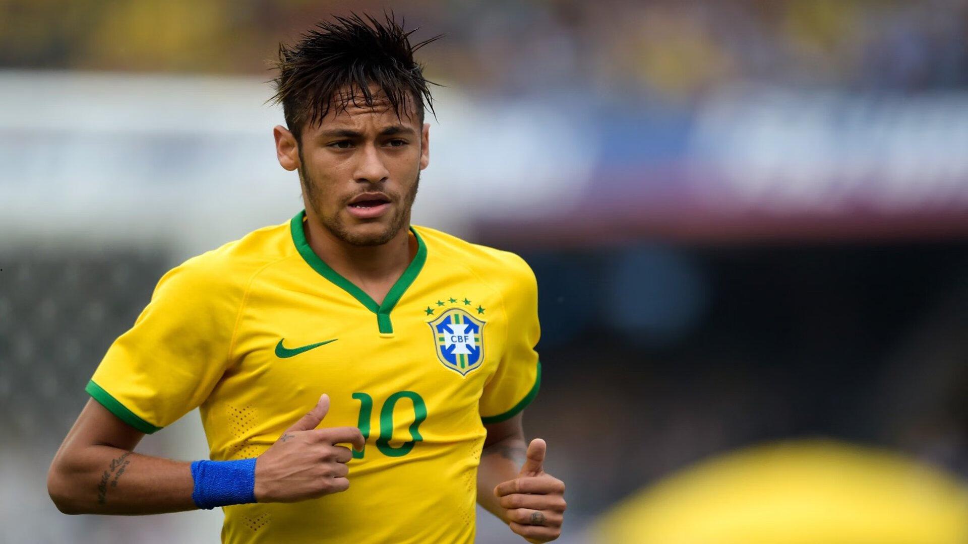 法国名将打破尘封15年游泳世界纪录 泳坛迎来新纪元